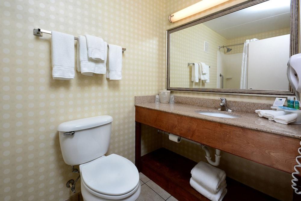 Holiday Inn Express Lynchburg By Ihg מראה חיצוני תמונה