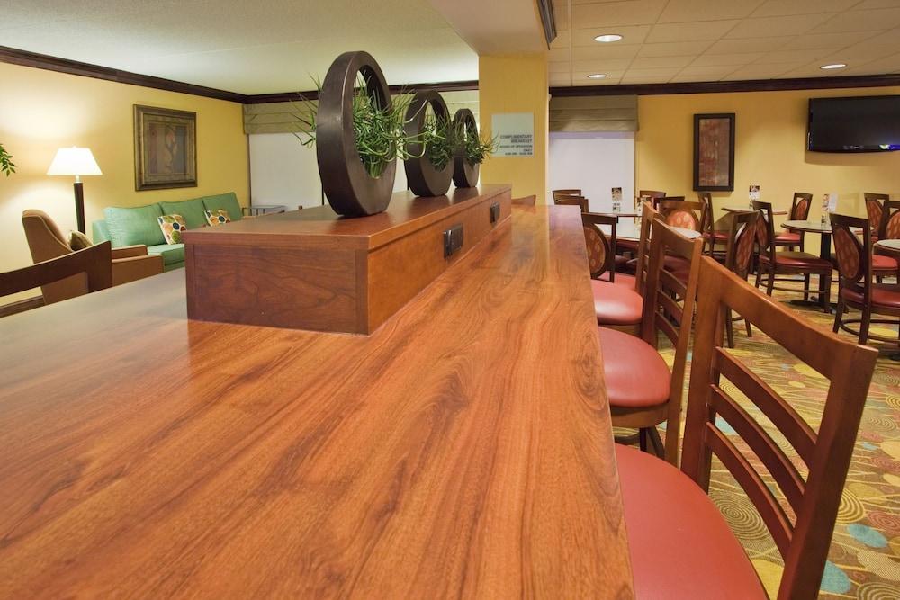 Holiday Inn Express Lynchburg By Ihg מראה חיצוני תמונה