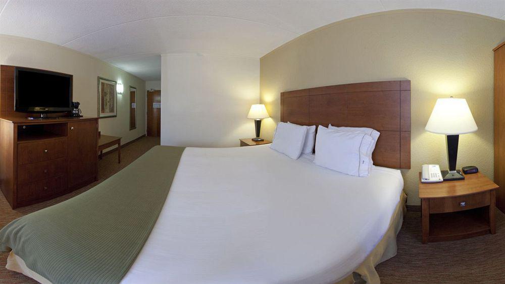 Holiday Inn Express Lynchburg By Ihg מראה חיצוני תמונה