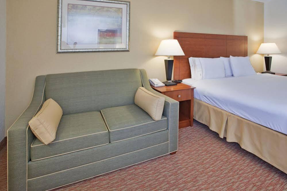 Holiday Inn Express Lynchburg, An Ihg Hotel מראה חיצוני תמונה